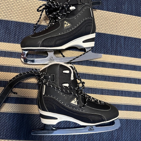 Softec Jackson women’s figure skates size 9 - Picture 1 of 6